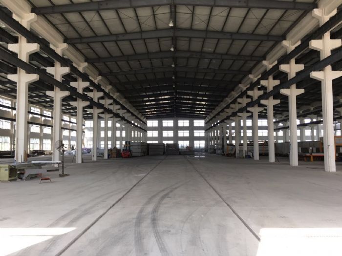 出租昆山开发区独栋单层厂房5560平米 高10米 可架20吨行车